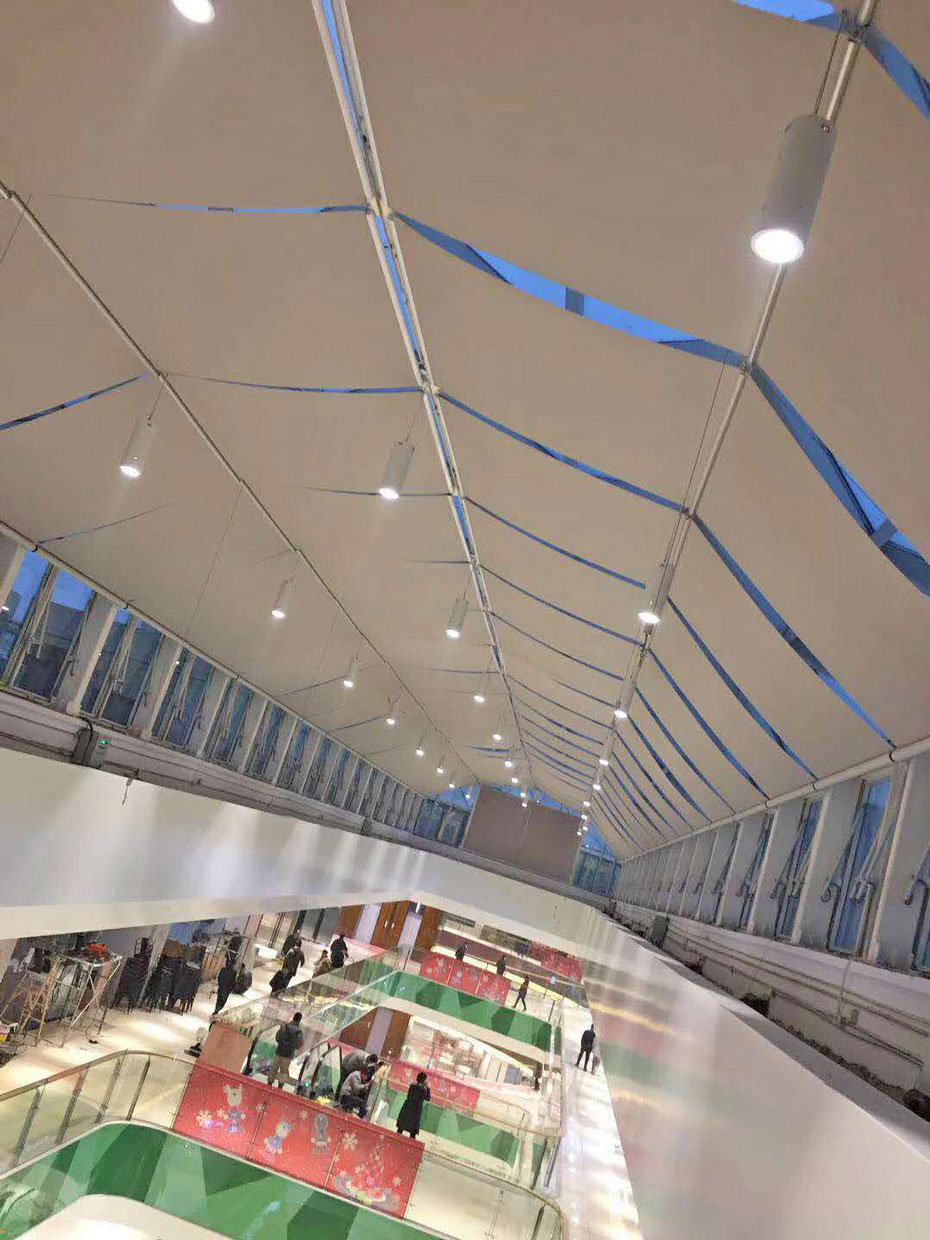 阜陽寶龍城市廣場電動遮陽簾項目3